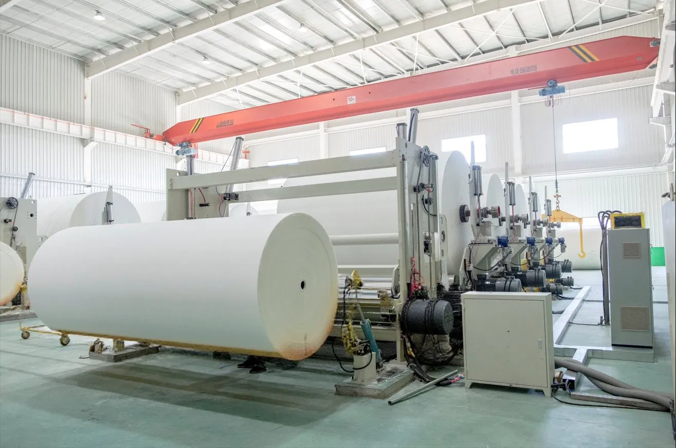 Μηχανή κοπής και περιέλιξης Jumbo Roll 1800mm με καλή απόδοση 2